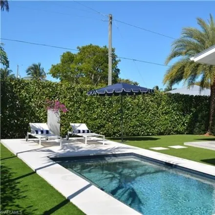 Image 3 - 1339 12th Street North, Naples, FL 34102, USA - House for sale
