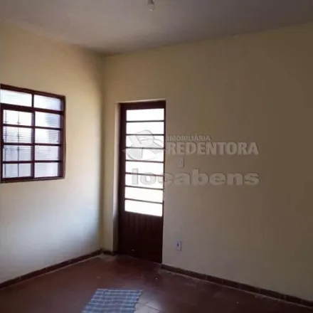 Rent this 2 bed house on PANDA’S COXINHAS uma explosão de sabor in Rua Kazutoshi Sakakibara 413, Jardim Santo Antônio I
