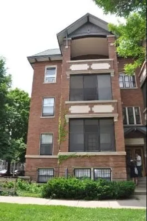 Rent this 3 bed apartment on 3700-3706 North Fremont Street in Chicago, IL 60613
