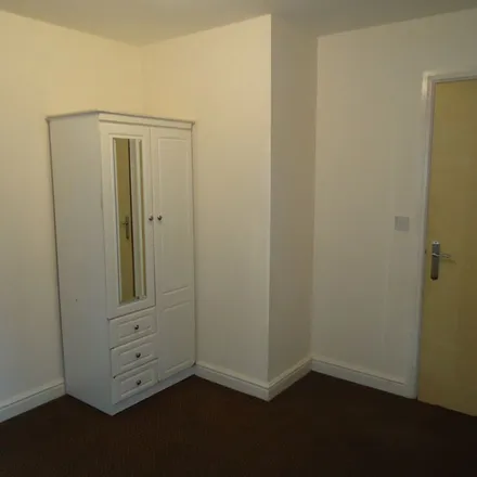 Image 6 - Spinning Wheel, Admiral Street, Leeds, LS11 5NG, United Kingdom - Apartment for rent
