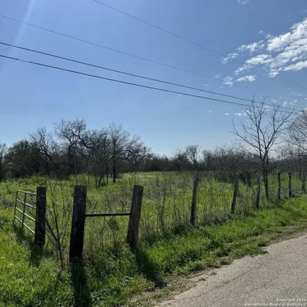 Image 6 - 479 Water Tower Road, Seguin, TX 78155, USA - House for sale