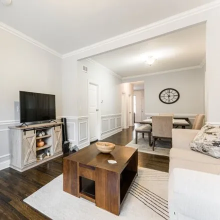 Image 2 - 6145 South Eberhart Avenue, Chicago, IL 60637, USA - House for rent