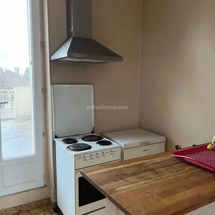 Image 6 - 42 Rue de la Chapelle, 77500 Chelles, France - Apartment for rent