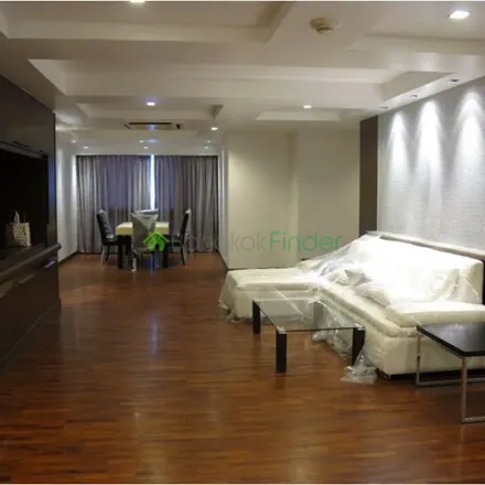 Rent this 3 bed apartment on unnamed road in Din Daeng District, 10400