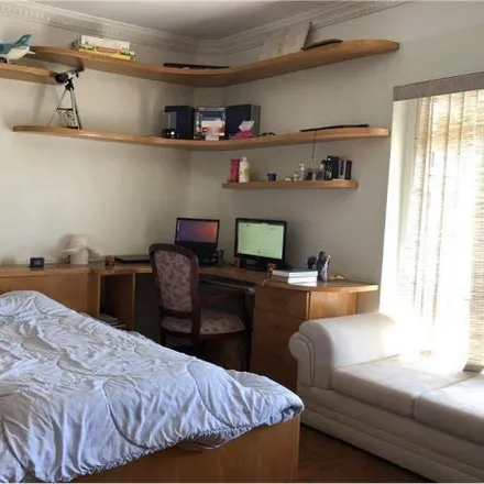 Buy this 3 bed apartment on Avenida Lacerda Franco 750 in Aclimação, São Paulo - SP