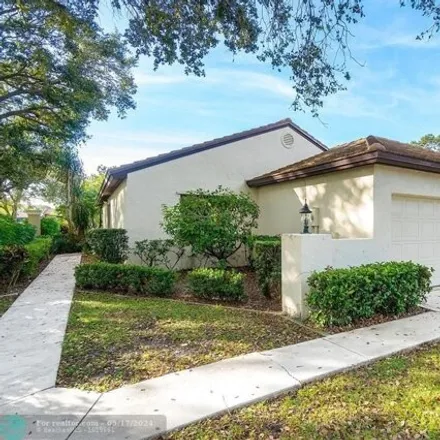 Rent this 3 bed house on General Drive in Palm Beach Gardens, FL 33318