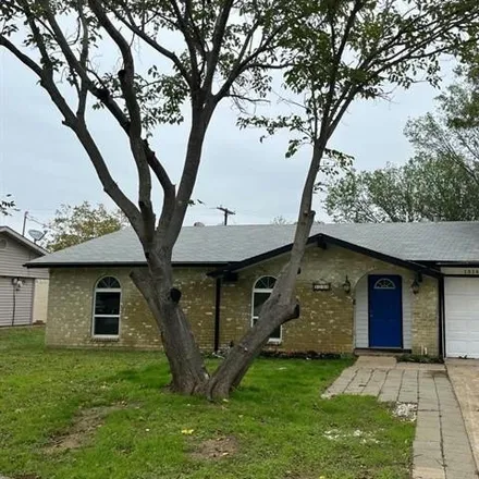 Rent this 3 bed house on 1302 Las Palmas Drive in Grand Prairie, TX 75051