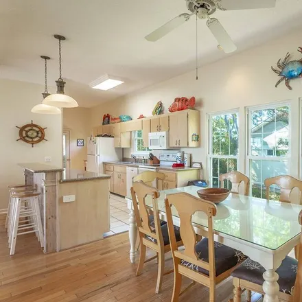 Rent this 5 bed house on Island Dr in Eastpoint, FL