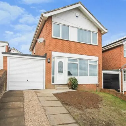 Rent this 3 bed house on Green Hill Croft in Leeds, LS12 4HF