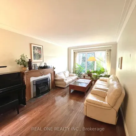 Image 9 - 10 Strathearn Road, Toronto, ON M6C 2X4, Canada - Apartment for rent