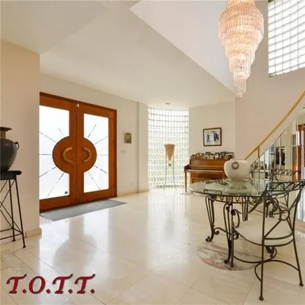 Image 5 - 2346 East 64th Street, New York, NY 11234, USA - House for sale