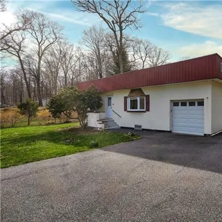 Buy this 2 bed house on 139 Nardin Road in Lake Peekskill, Putnam Valley