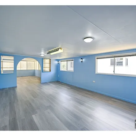 Image 4 - Mary Street, The Range QLD 4700, Australia - Apartment for rent