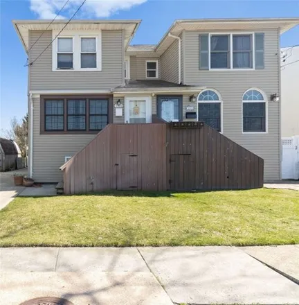 Buy this 3 bed house on 3321 Murdock Avenue in Oceanside, NY 11572