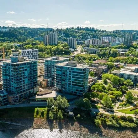 Buy this 3 bed condo on 1930 South River Drive in Portland, OR 97201