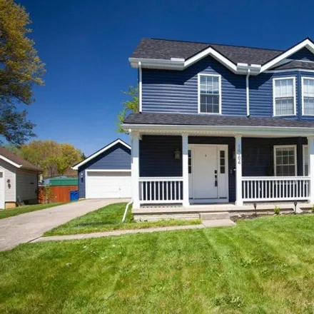 Buy this 3 bed house on 1500 Hanford Street in Columbus, OH 43206