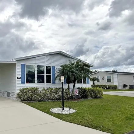 Buy this studio apartment on 2235 Inlet Way in Brevard County, FL 32904