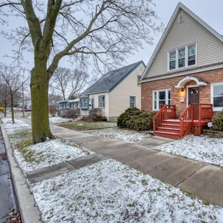 Buy this studio house on 3265 in 3265A South Griffin Avenue, Milwaukee