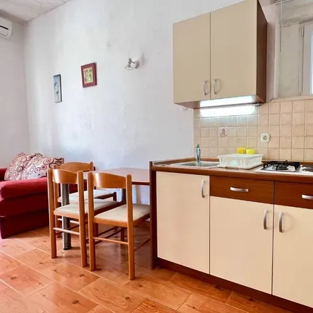 Image 3 - 21300, Croatia - Apartment for rent