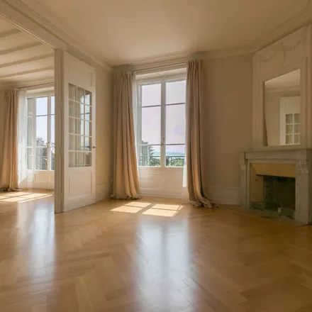 Rent this 6 bed apartment on Route de Lausanne 107 in 1202 Geneva, Switzerland