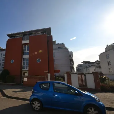 Rent this 2 bed apartment on Woodford Road in Leicester, LE2 7AQ