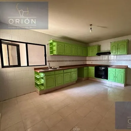 Rent this 3 bed house on Oxxo in Calle Paseo Loma Dorada, Hércules
