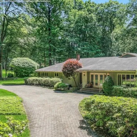 Buy this 4 bed house on 16 Rock Ledge Rd in Saddle River, New Jersey