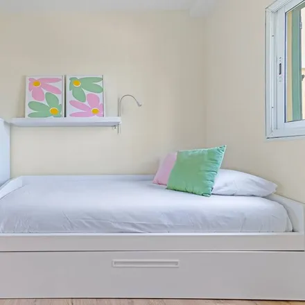 Rent this 2 bed apartment on Cicar in Avenida de Italia, 35100 San Bartolomé de Tirajana