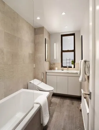 Image 5 - 266 West 72nd Street, New York, NY 10023, USA - Apartment for sale
