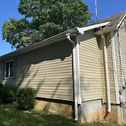 Buy this 3 bed house on 710 North Trinity Avenue in Rockwood, Roane County