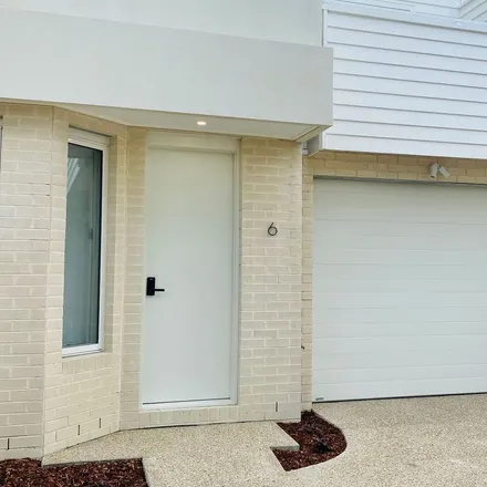 Rent this 2 bed townhouse on 40A Edithvale Road in Edithvale VIC 3196, Australia