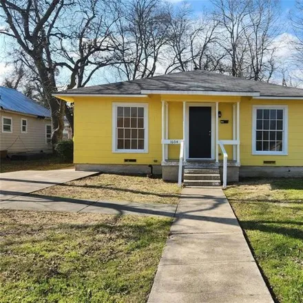 Buy this 3 bed house on 416 West Park Avenue in Temple, TX 76501