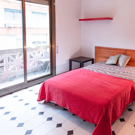 Rent this 5 bed room on Avinguda de la República Argentina in 45, 08023 Barcelona