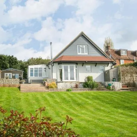 Buy this 2 bed house on Willingford Lane in Burwash Weald, TN32 5HP