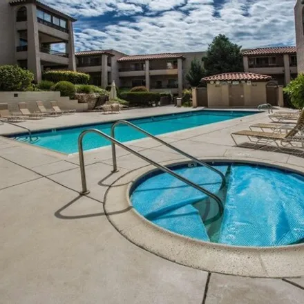 Image 5 - 2510 Clairemont Dr Unit 104, San Diego, California, 92117 - Condo for sale