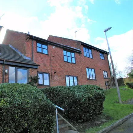 Rent this 2 bed apartment on Juniper Rise in Cradley, B63 2YL