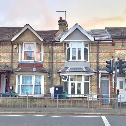 Image 1 - 151 Leavesden Road, North Watford, WD24 5EH, United Kingdom - Room for rent