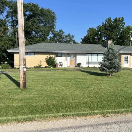 Buy this 3 bed house on 1718 North 5th Street in Salina, KS 67401