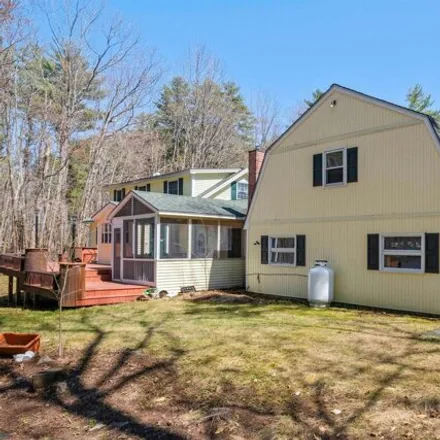 Image 4 - 679 Dane Road, Center Harbor, NH 03226, USA - House for sale