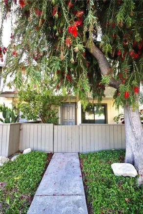 Image 2 - 9601 Sepulveda Boulevard, Los Angeles, CA 91343, USA - Townhouse for sale