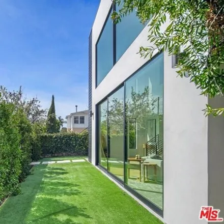 Image 3 - 1175 Harrison Avenue, Los Angeles, CA 90291, USA - House for sale