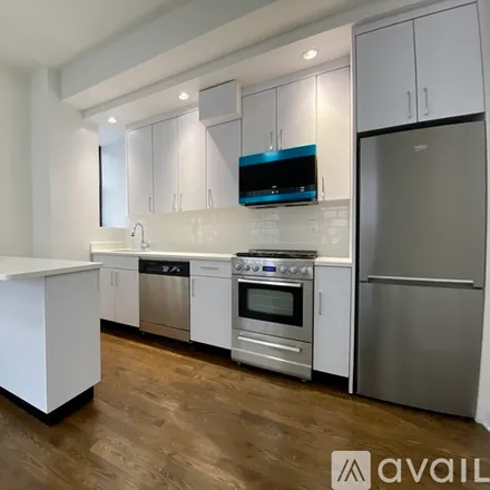 Rent this studio apartment on 140 E 46th St