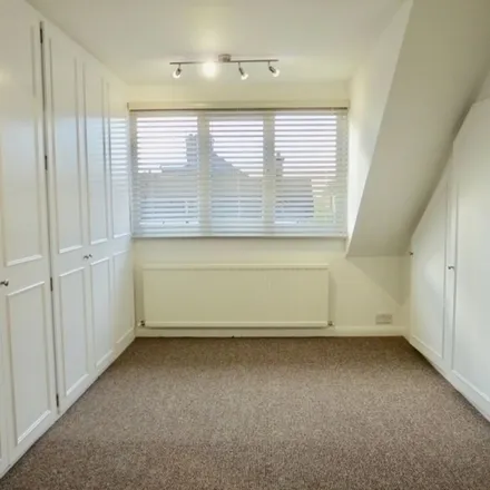 Rent this 3 bed apartment on Templars Avenue in London, NW11 0NX