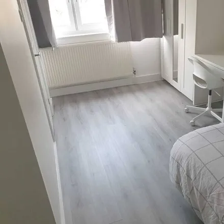 Rent this 1 bed house on London in SE28 8DF, United Kingdom