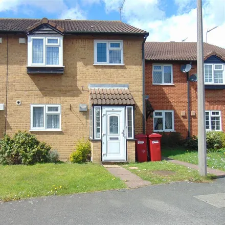 Rent this 3 bed townhouse on Scarborough Way in Slough, SL1 9JY