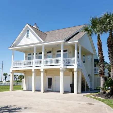 Buy this 5 bed house on 14410 Spyglass Circle in Galveston, TX 77554