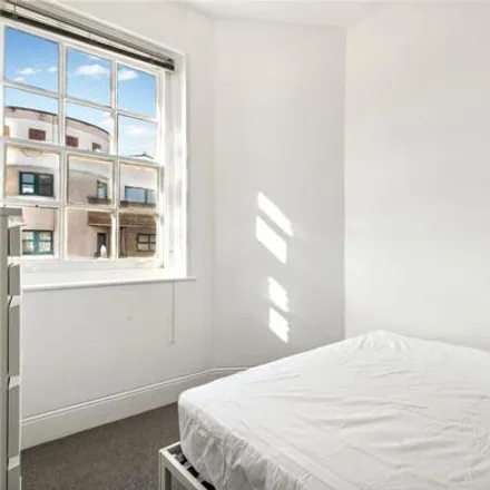 Image 5 - Marius Road, London, SW17 7QQ, United Kingdom - Room for rent