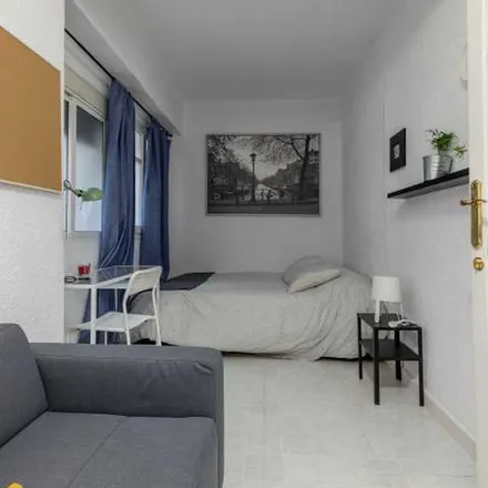 Rent this 5 bed apartment on Carrer de Soledad Doménech in 1, 46020 Valencia