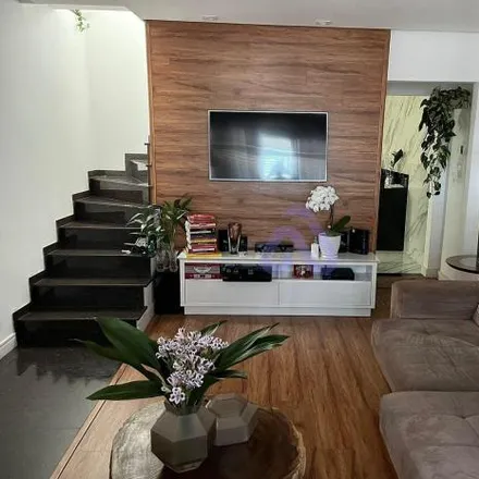 Buy this 2 bed house on Avenida Roland Garros 678 in Jardim Brasil, São Paulo - SP