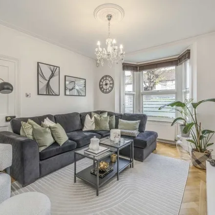 Rent this 3 bed apartment on 110 Shell Road in London, SE13 7DF
